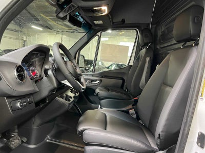 2026 Mercedes-Benz Sprinter 2500 High Roof I4 Diesel 170 RWD