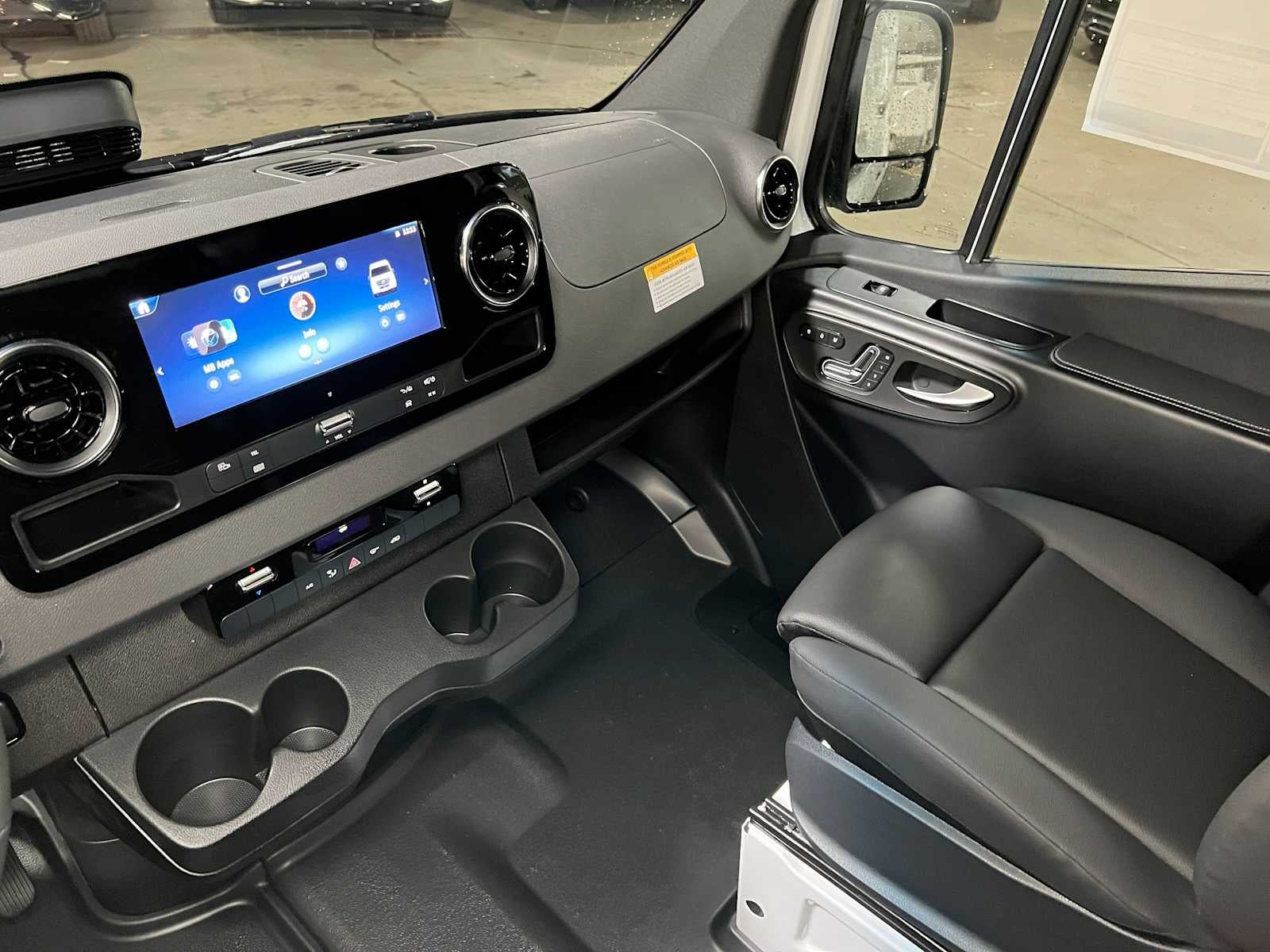 2026 Mercedes-Benz Sprinter 2500 High Roof I4 Diesel 170 RWD