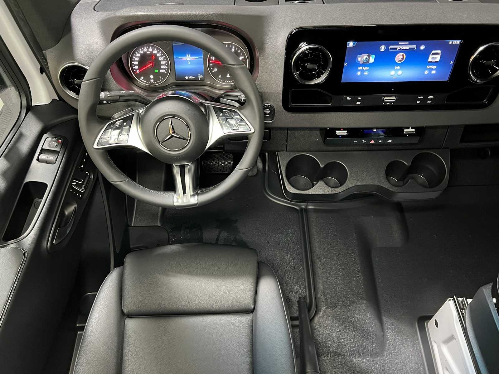 2026 Mercedes-Benz Sprinter 2500 High Roof I4 Diesel 170 RWD