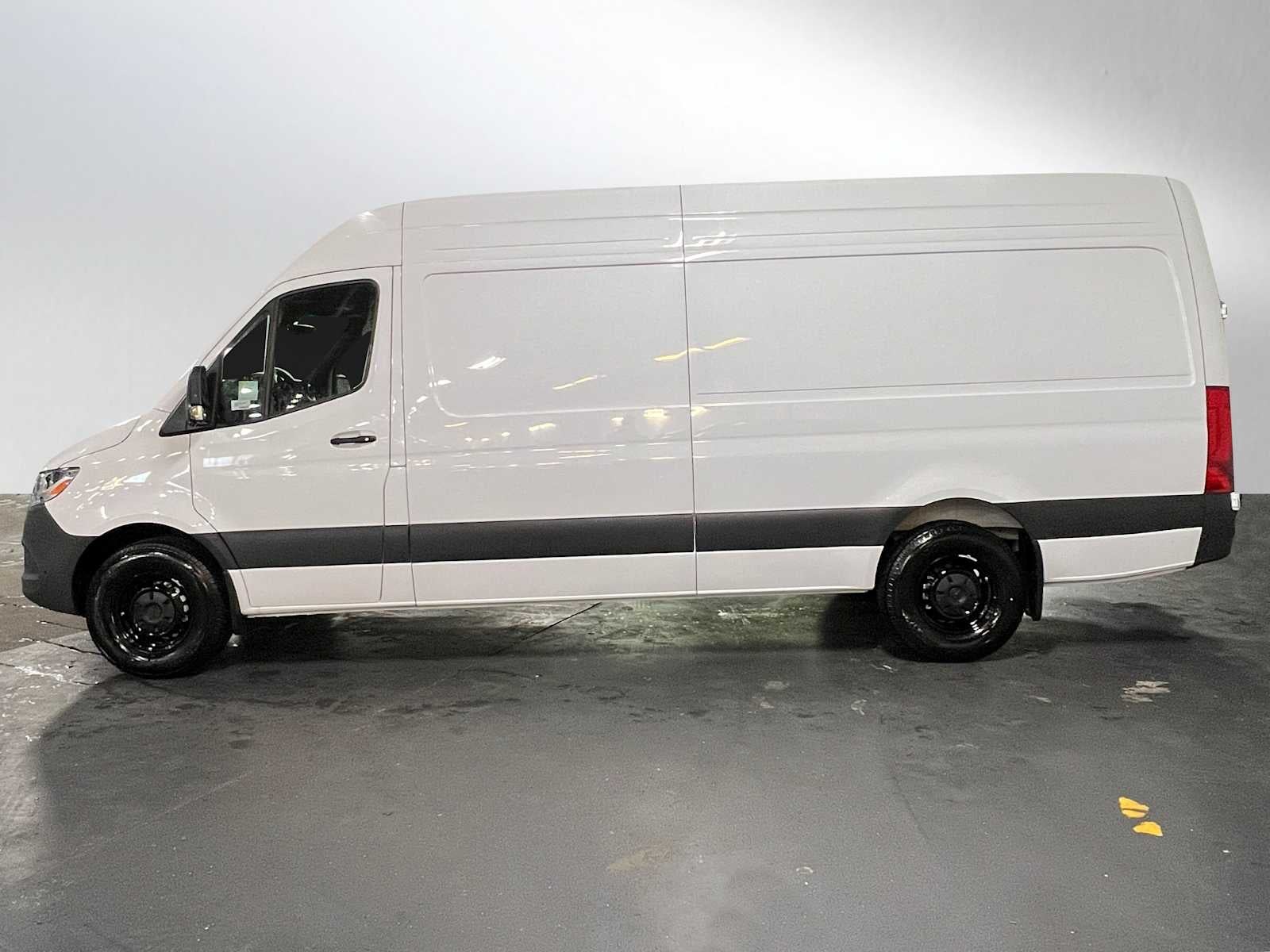 2026 Mercedes-Benz Sprinter 2500 High Roof I4 Diesel 170 RWD