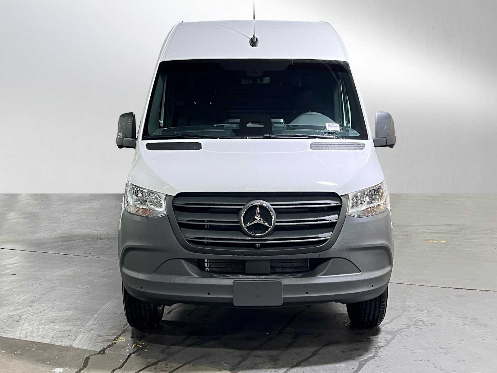 2026 Mercedes-Benz Sprinter 2500 High Roof I4 Diesel 170 RWD