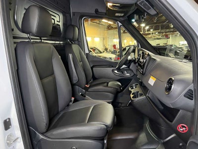 2026 Mercedes-Benz Sprinter Cargo 2500 High Roof I4 Diesel 170 RWD