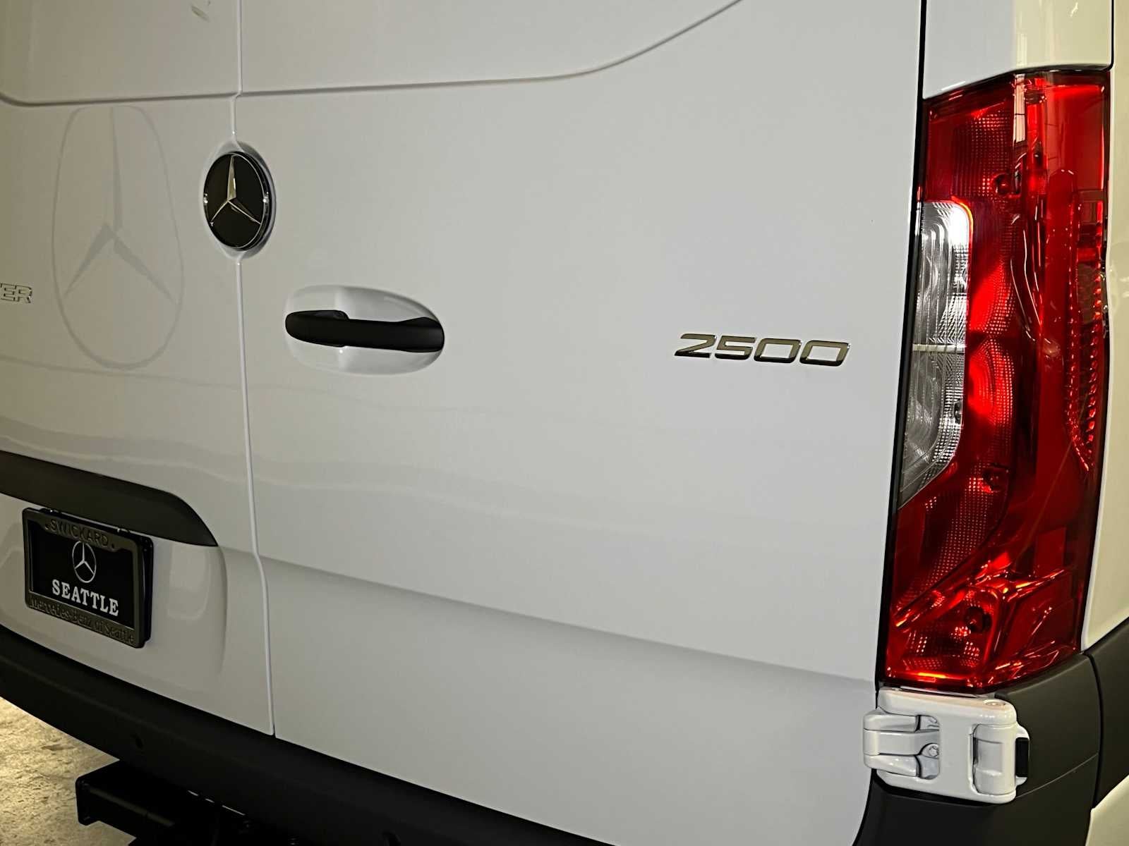2026 Mercedes-Benz Sprinter Cargo 2500 High Roof I4 Diesel 170 RWD