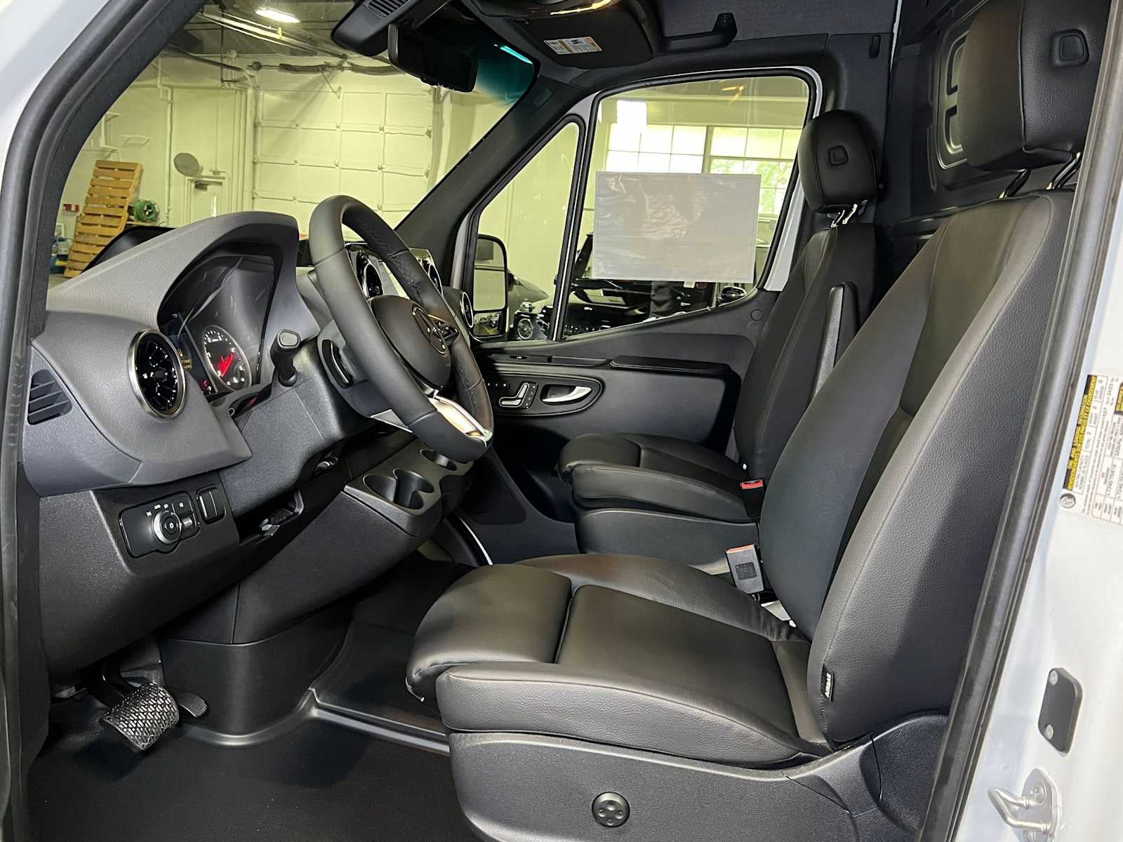 2026 Mercedes-Benz Sprinter Cargo 2500 High Roof I4 Diesel 170 RWD