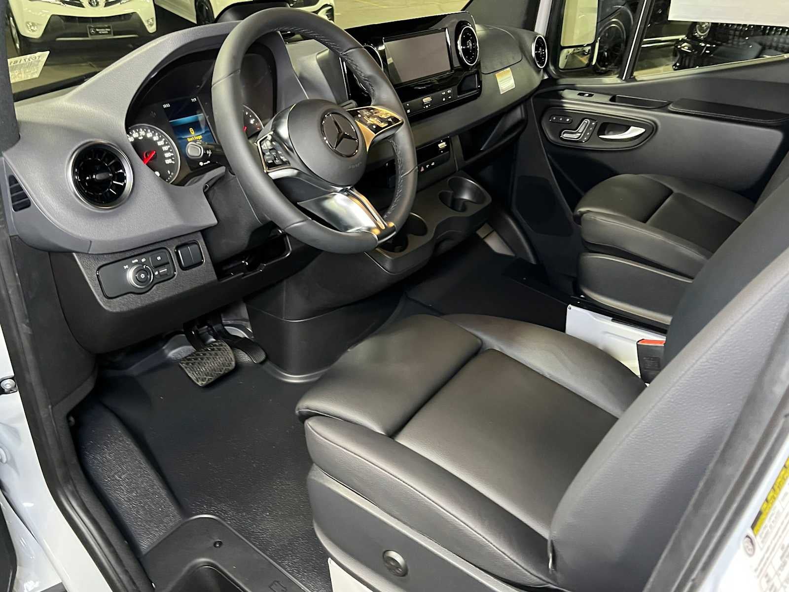2026 Mercedes-Benz Sprinter Cargo 2500 High Roof I4 Diesel 170 RWD