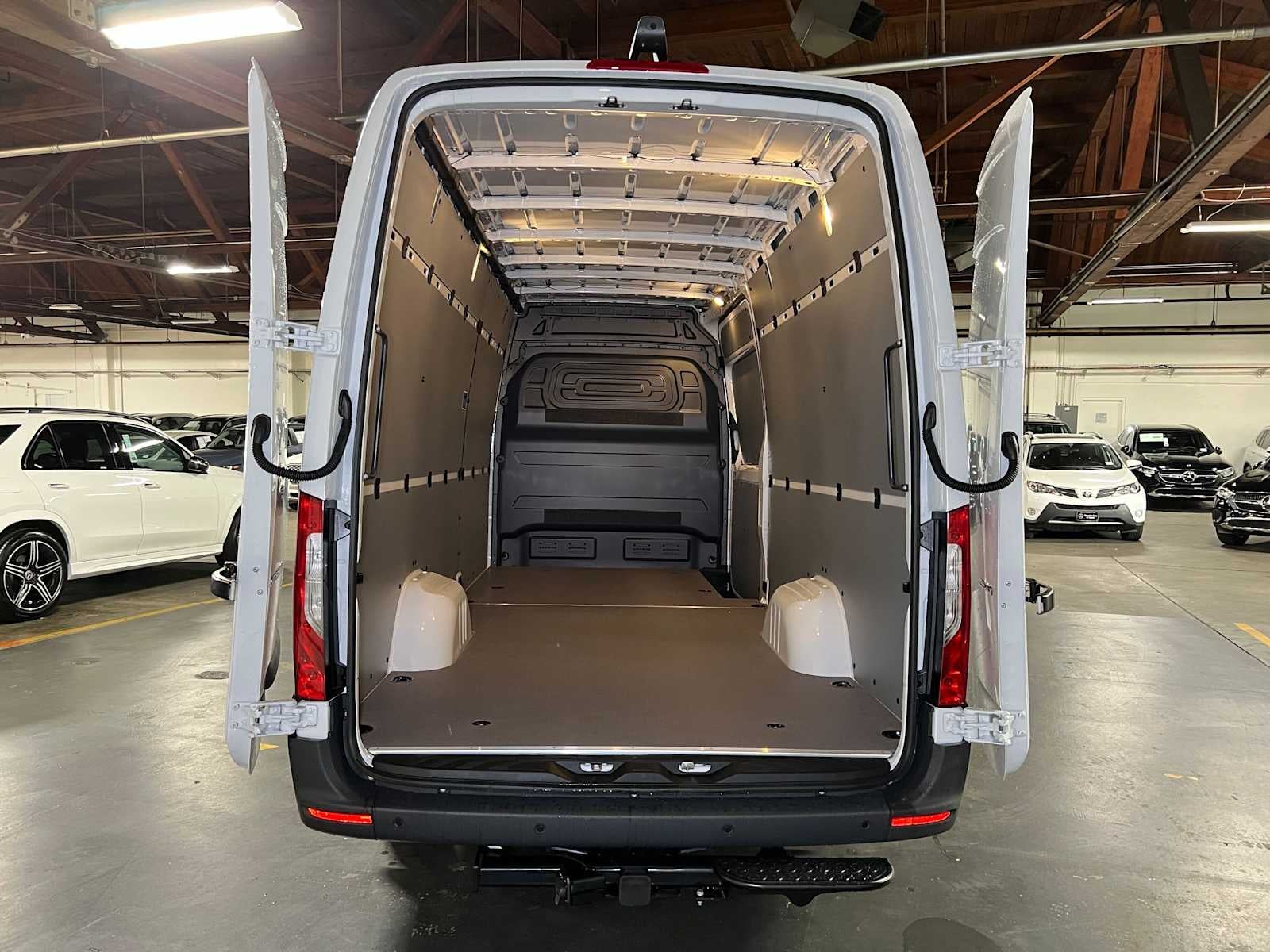 2026 Mercedes-Benz Sprinter Cargo 2500 High Roof I4 Diesel 170 RWD