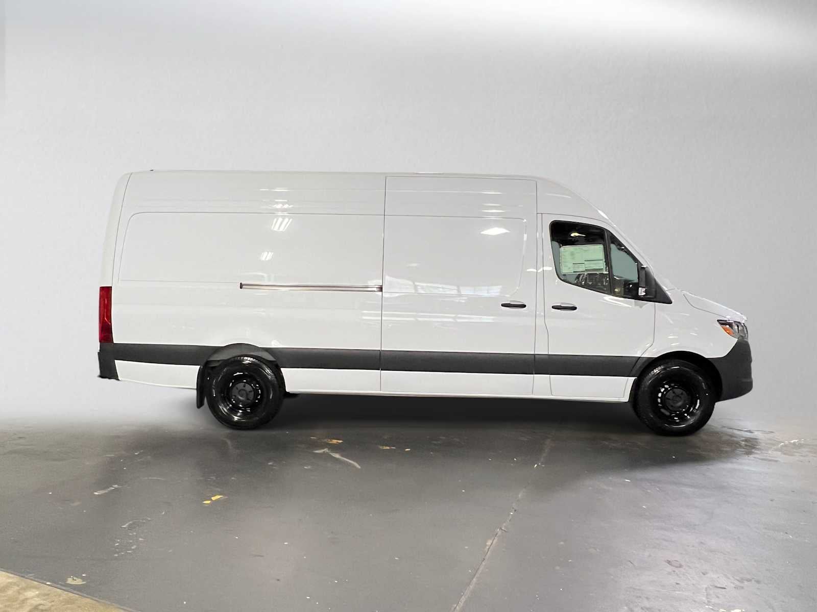 2026 Mercedes-Benz Sprinter Cargo 2500 High Roof I4 Diesel 170 RWD