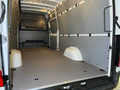 2026 Mercedes-Benz Sprinter Cargo 2500 High Roof I4 Diesel 170 RWD