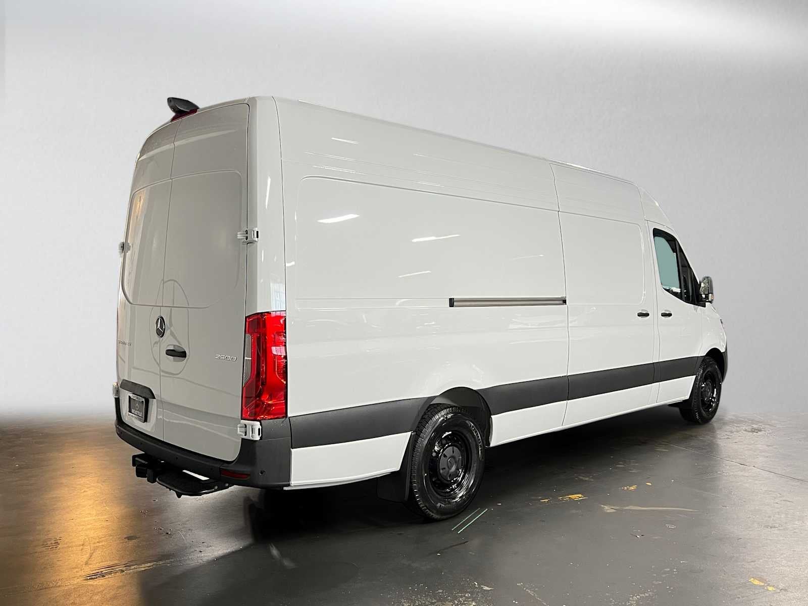 2026 Mercedes-Benz Sprinter Cargo 2500 High Roof I4 Diesel 170 RWD