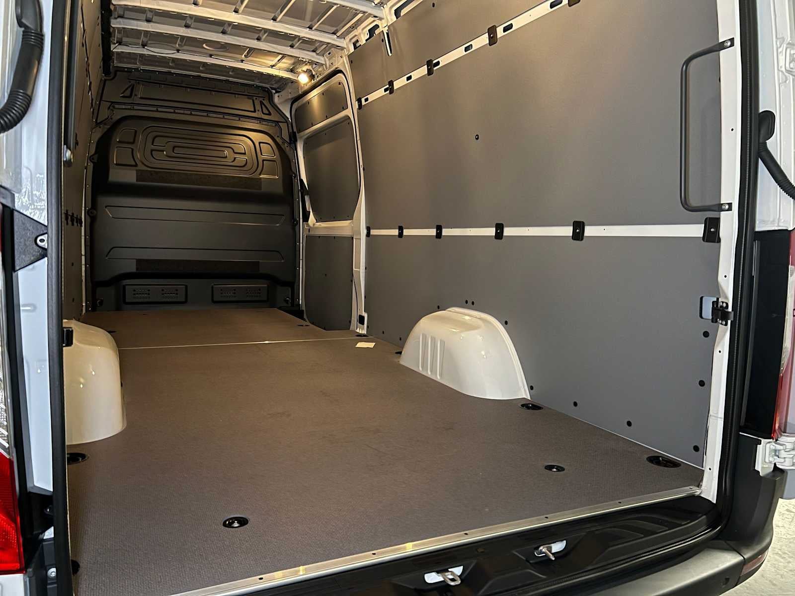 2026 Mercedes-Benz Sprinter Cargo 2500 High Roof I4 Diesel 170 RWD