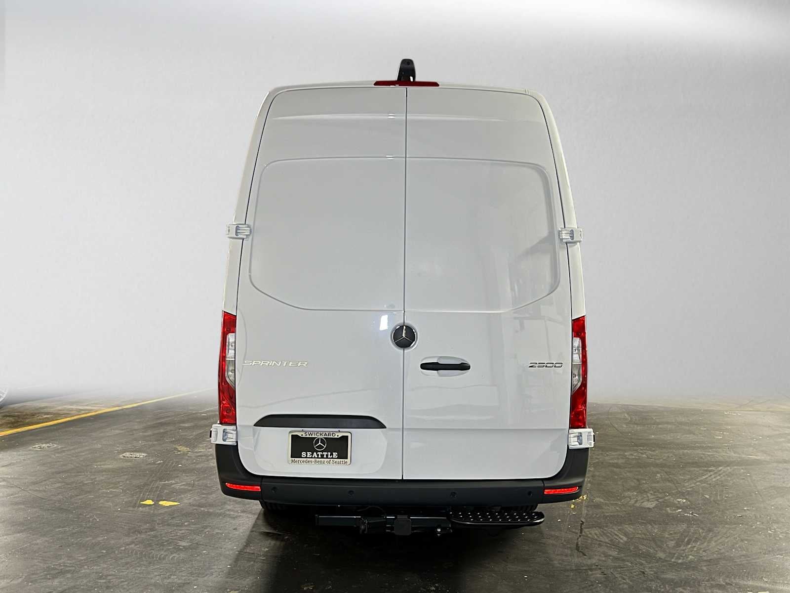 2026 Mercedes-Benz Sprinter Cargo 2500 High Roof I4 Diesel 170 RWD