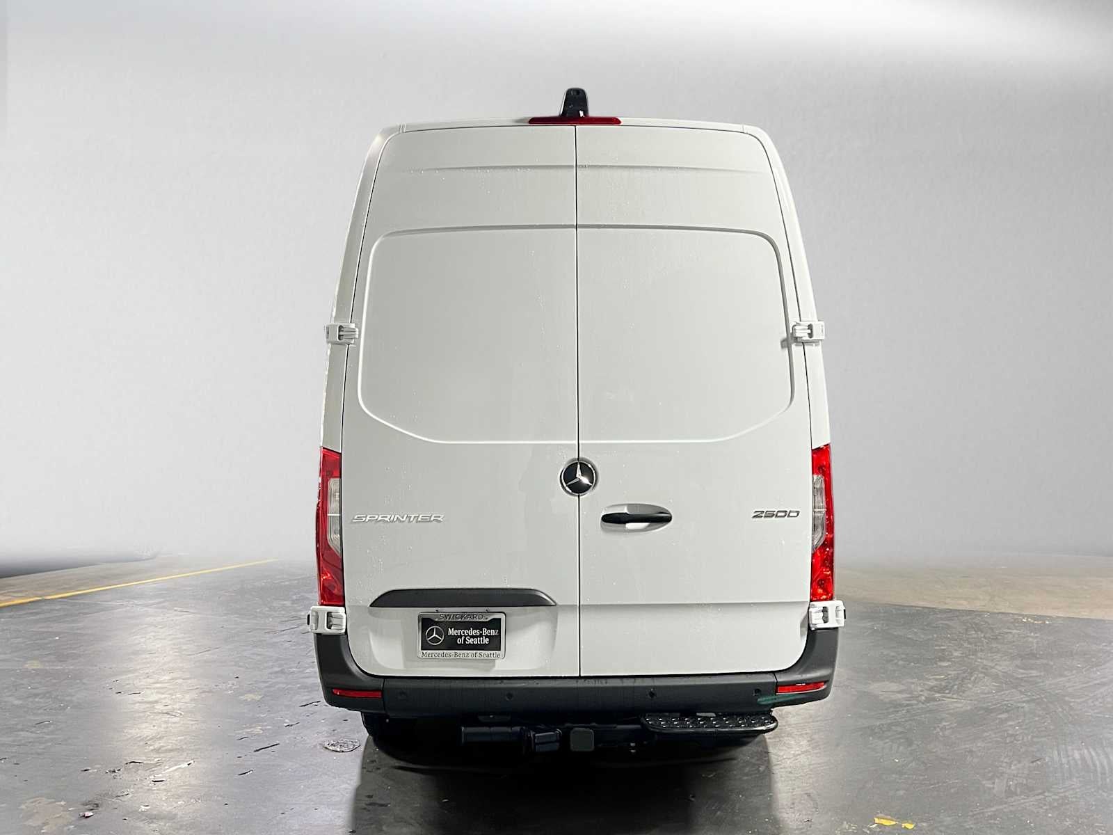 2027 Mercedes-Benz Sprinter Cargo 2500 High Roof I4 Diesel 170 RWD
