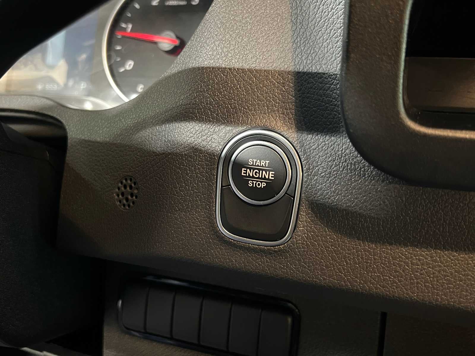 2025 Mercedes-Benz Sprinter Cargo Van 2500 Standard Roof I4 Diesel HO 144" RWD