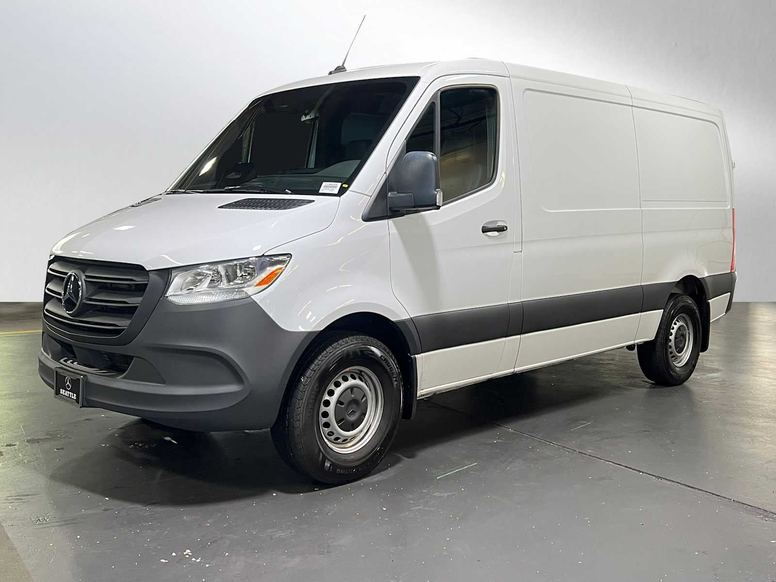 2025 Mercedes-Benz Sprinter Cargo Van 2500 Standard Roof I4 Diesel HO 144" RWD