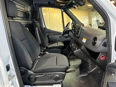 2025 Mercedes-Benz Sprinter Cargo Van 2500 Standard Roof I4 Diesel HO 144" RWD