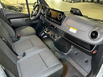 2026 Mercedes-Benz Sprinter 2500 Standard Roof I4 Diesel HO 144 RWD