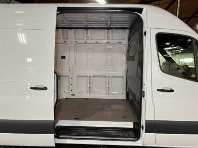 2026 Mercedes-Benz Sprinter 2500 Standard Roof I4 Diesel HO 144 RWD