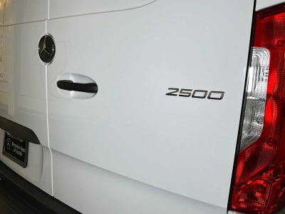 2026 Mercedes-Benz Sprinter 2500 Standard Roof I4 Diesel HO 144 RWD