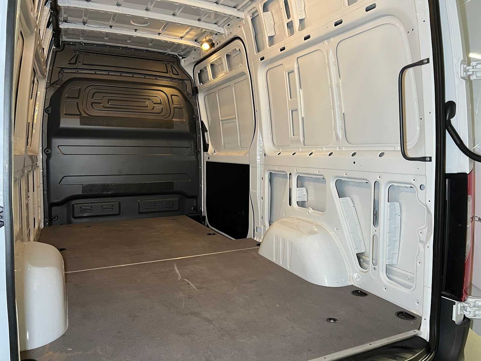 2026 Mercedes-Benz Sprinter 2500 Standard Roof I4 Diesel HO 144 RWD