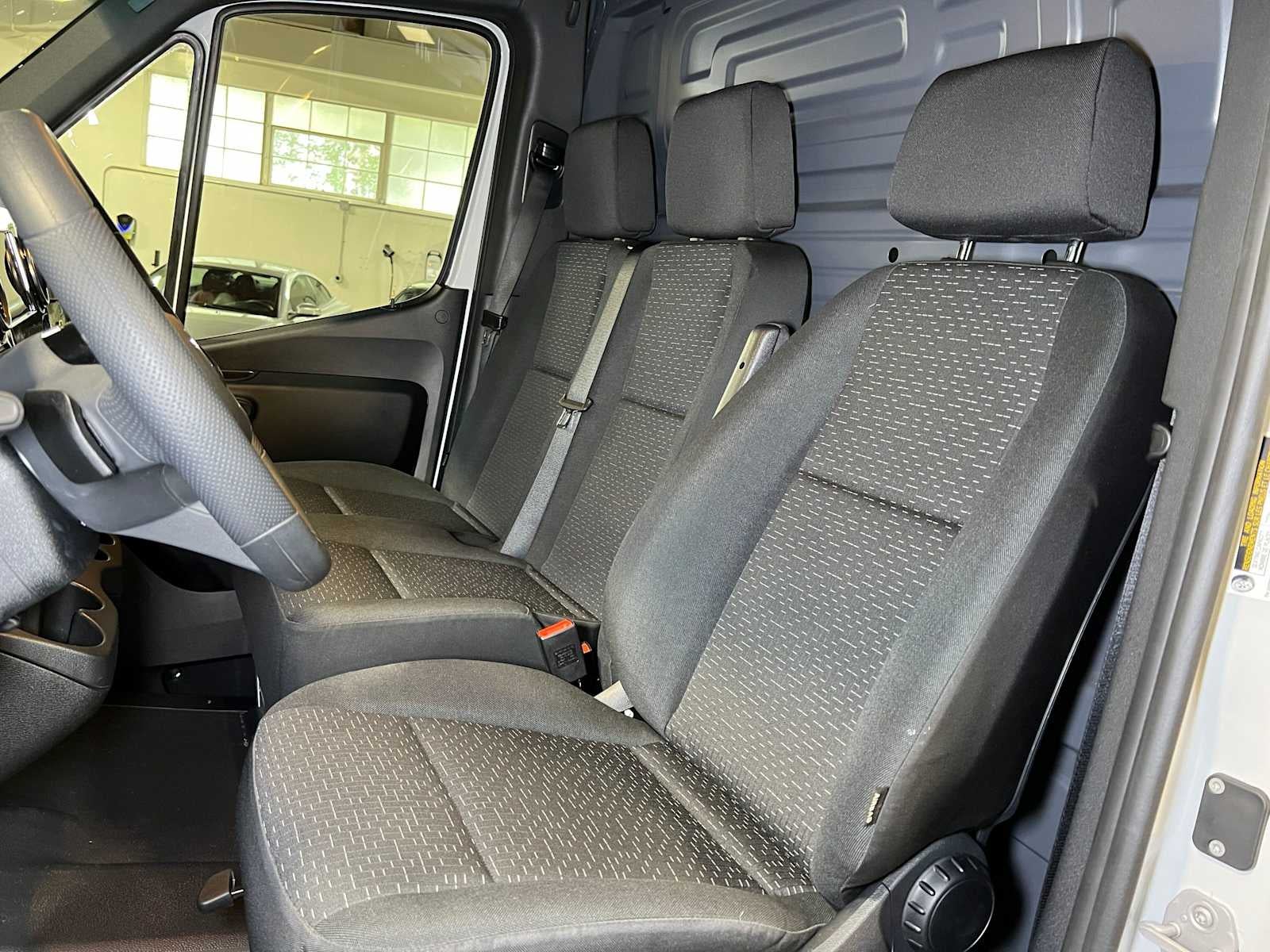 2026 Mercedes-Benz Sprinter 2500 Standard Roof I4 Diesel HO 144 RWD