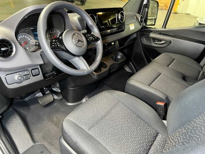 2026 Mercedes-Benz Sprinter 2500 Standard Roof I4 Diesel HO 144 RWD
