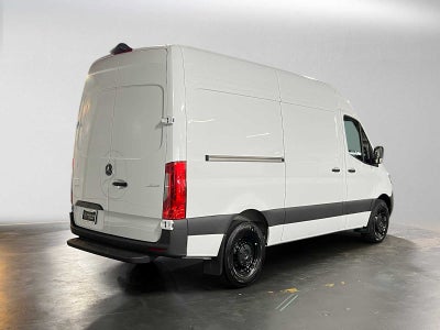 2026 Mercedes-Benz Sprinter 2500 Standard Roof I4 Diesel HO 144 RWD