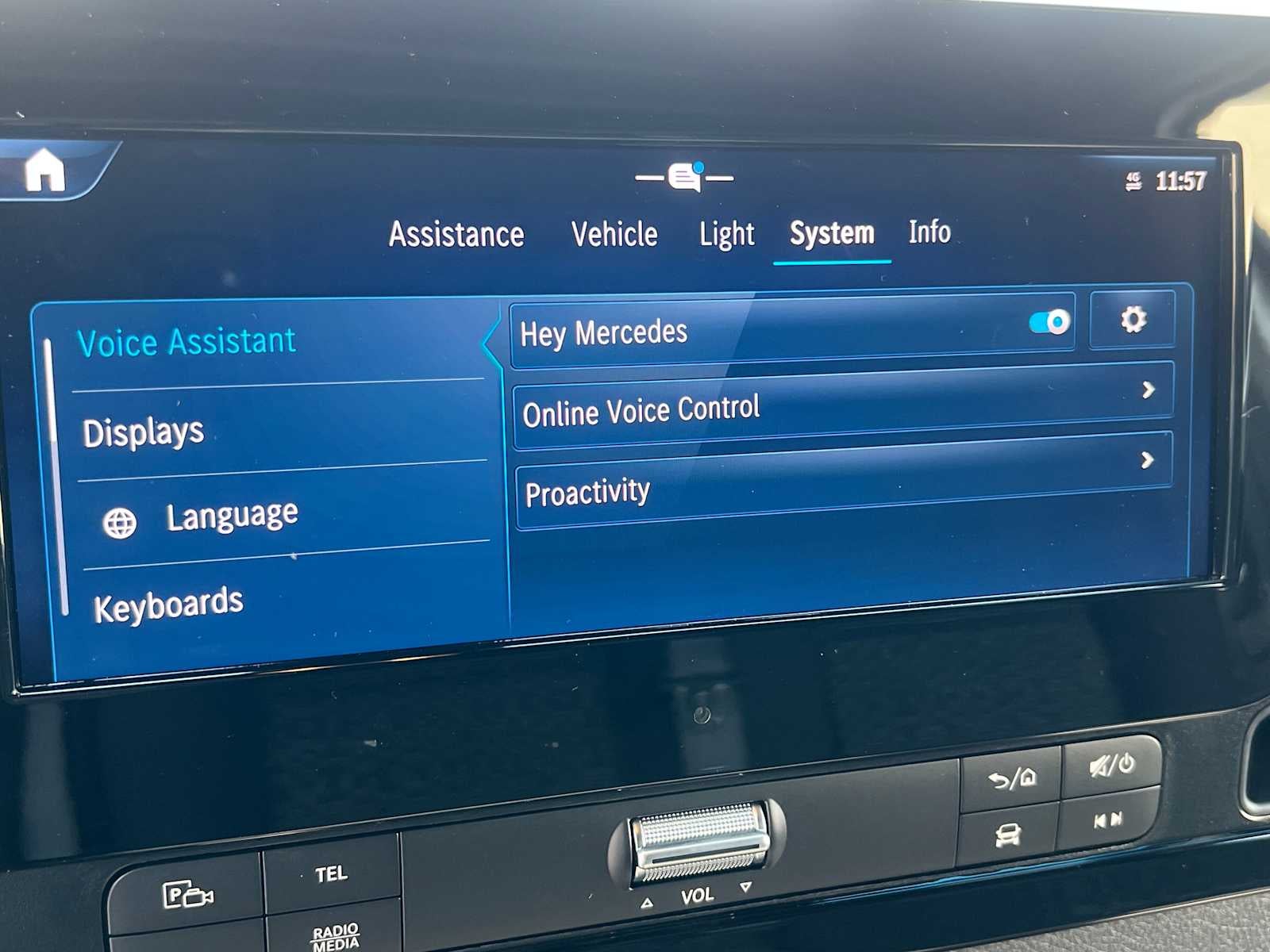 2026 Mercedes-Benz Sprinter 2500 Standard Roof I4 Diesel HO 144 RWD