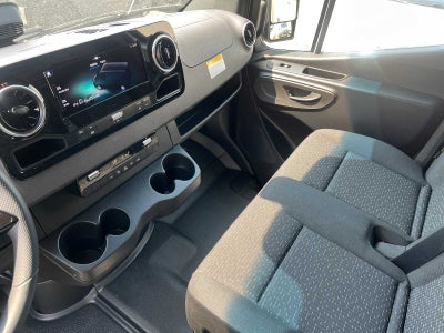 2026 Mercedes-Benz Sprinter 2500 Standard Roof I4 Diesel HO 144 RWD