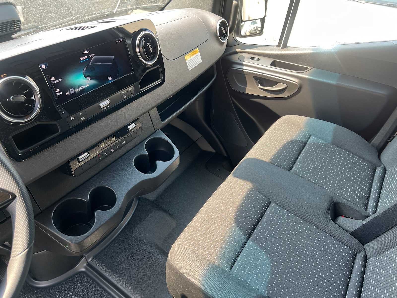 2026 Mercedes-Benz Sprinter 2500 Standard Roof I4 Diesel HO 144 RWD