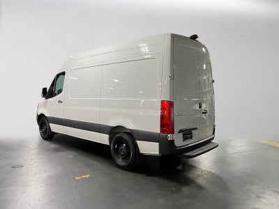 2026 Mercedes-Benz Sprinter 2500 Standard Roof I4 Diesel HO 144 RWD
