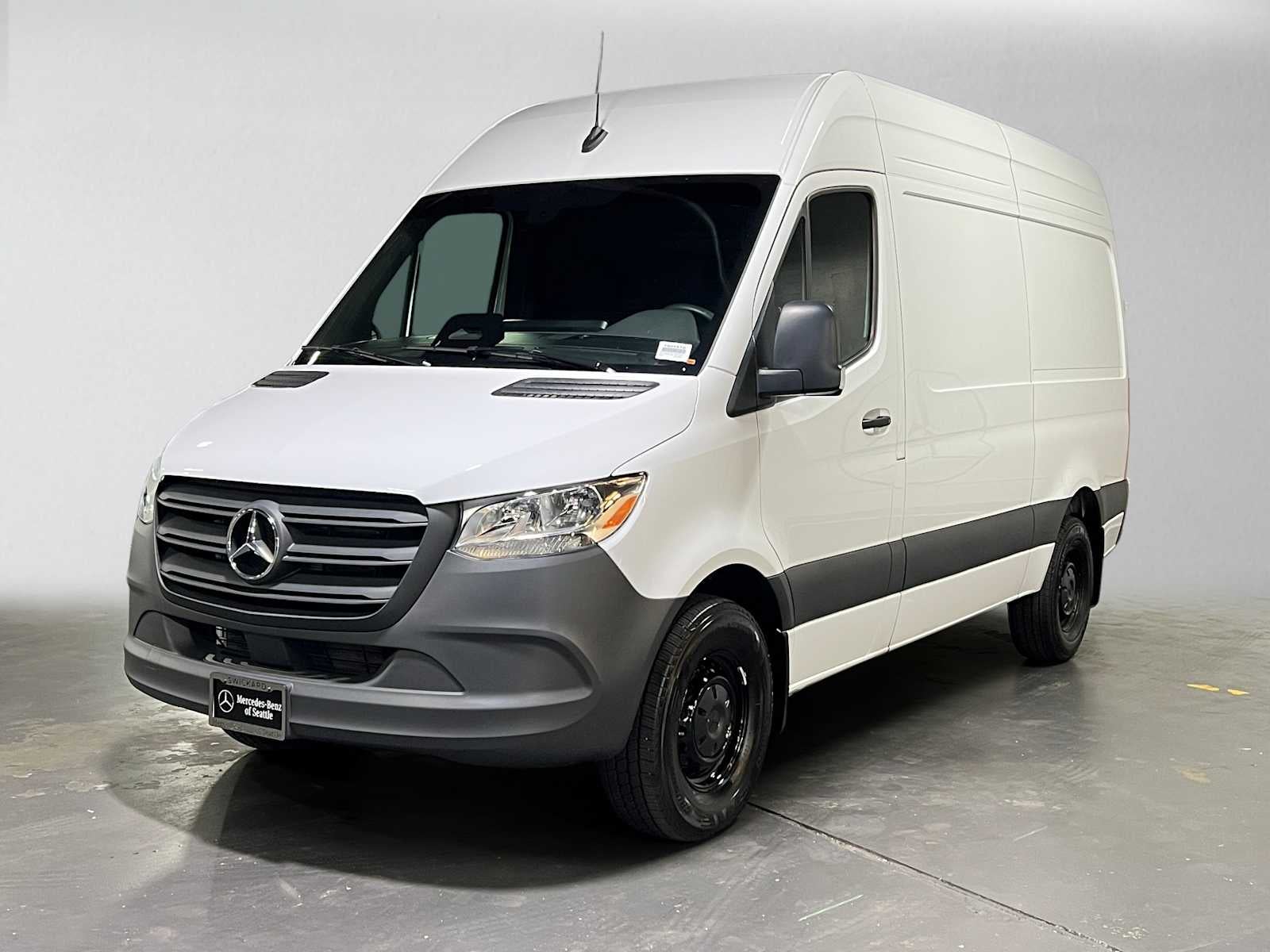 2026 Mercedes-Benz Sprinter 2500 Standard Roof I4 Diesel HO 144 RWD