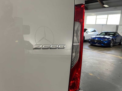 2025 Mercedes-Benz Sprinter Cargo Van 2500 Standard Roof I4 Diesel HO 144" RWD
