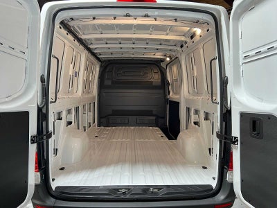 2025 Mercedes-Benz Sprinter Cargo Van 2500 Standard Roof I4 Diesel HO 144" RWD