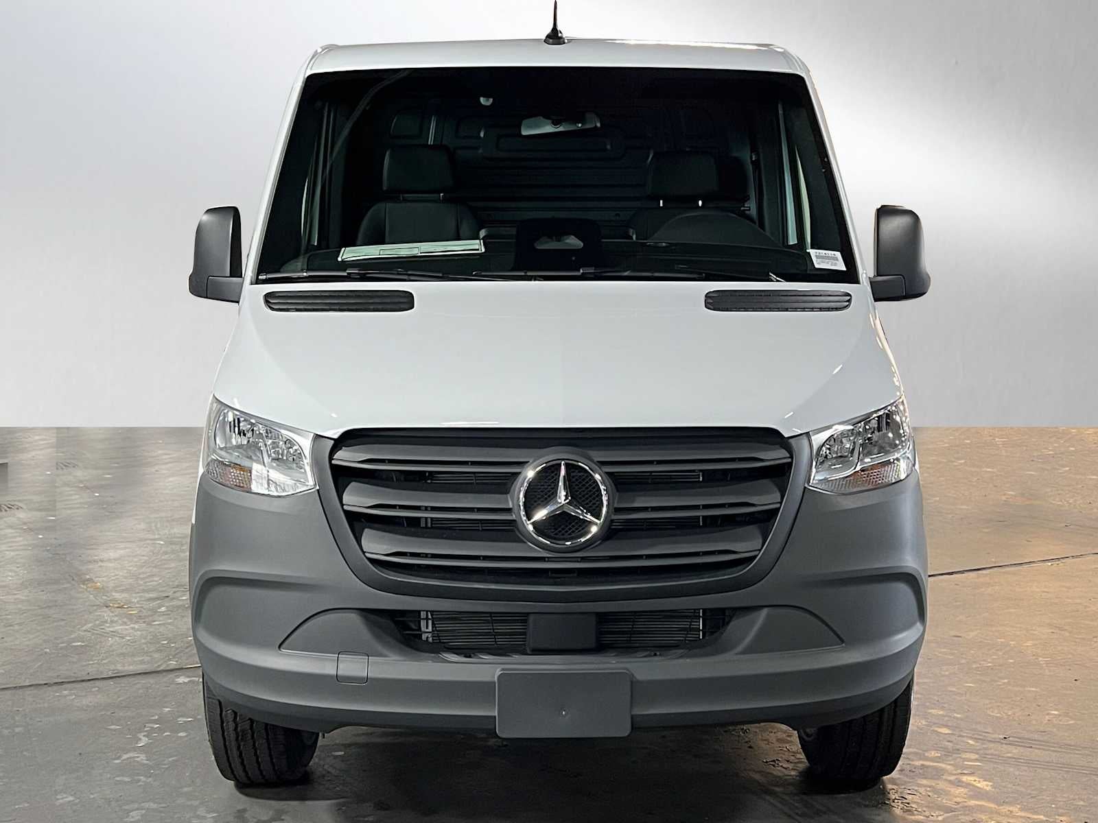 2025 Mercedes-Benz Sprinter Cargo Van 2500 Standard Roof I4 Diesel HO 144" RWD