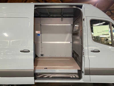 2026 Mercedes-Benz Sprinter Cargo 2500 Standard Roof I4 Diesel HO 144 RWD