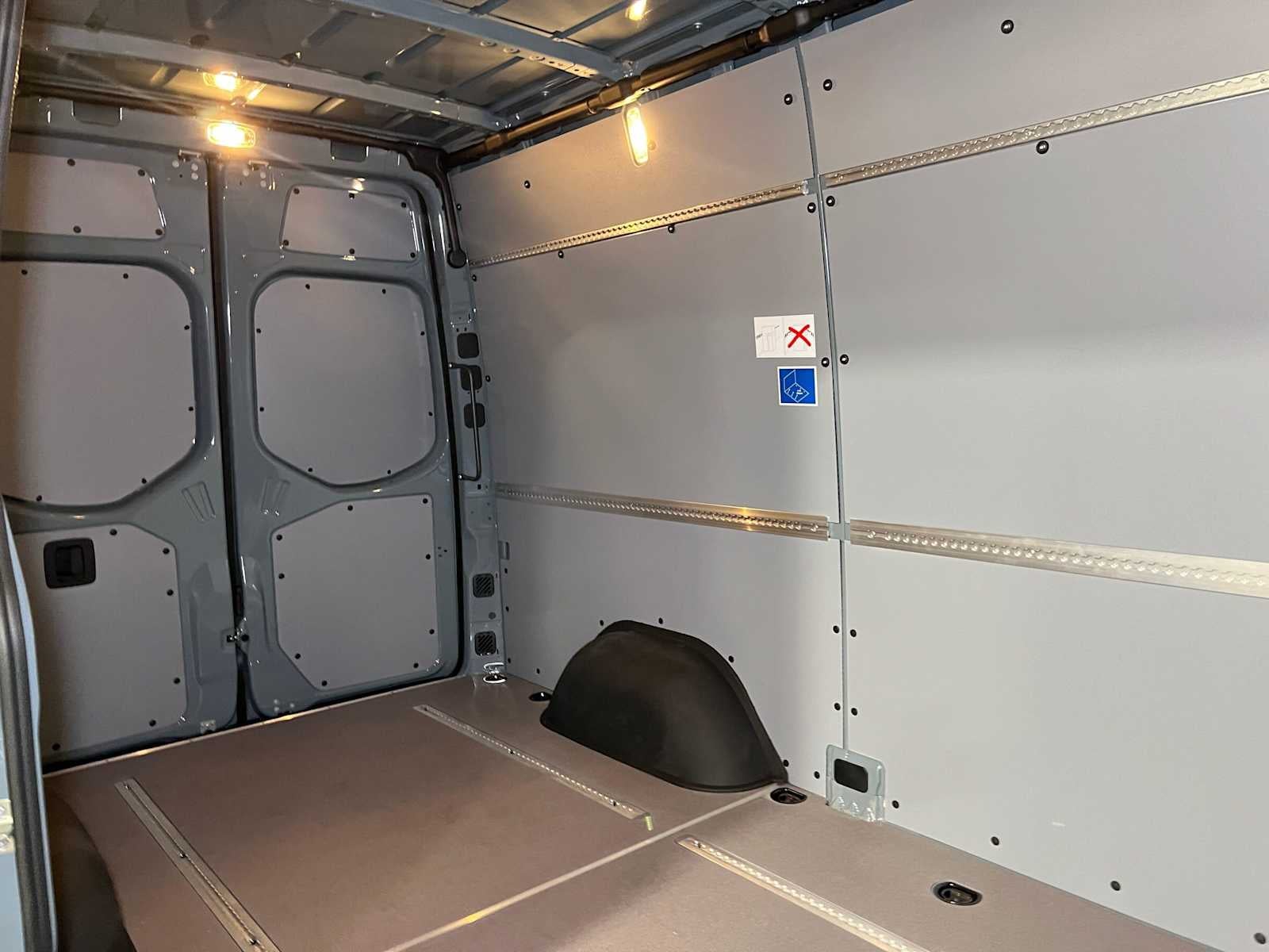 2026 Mercedes-Benz Sprinter Cargo 2500 Standard Roof I4 Diesel HO 144 RWD