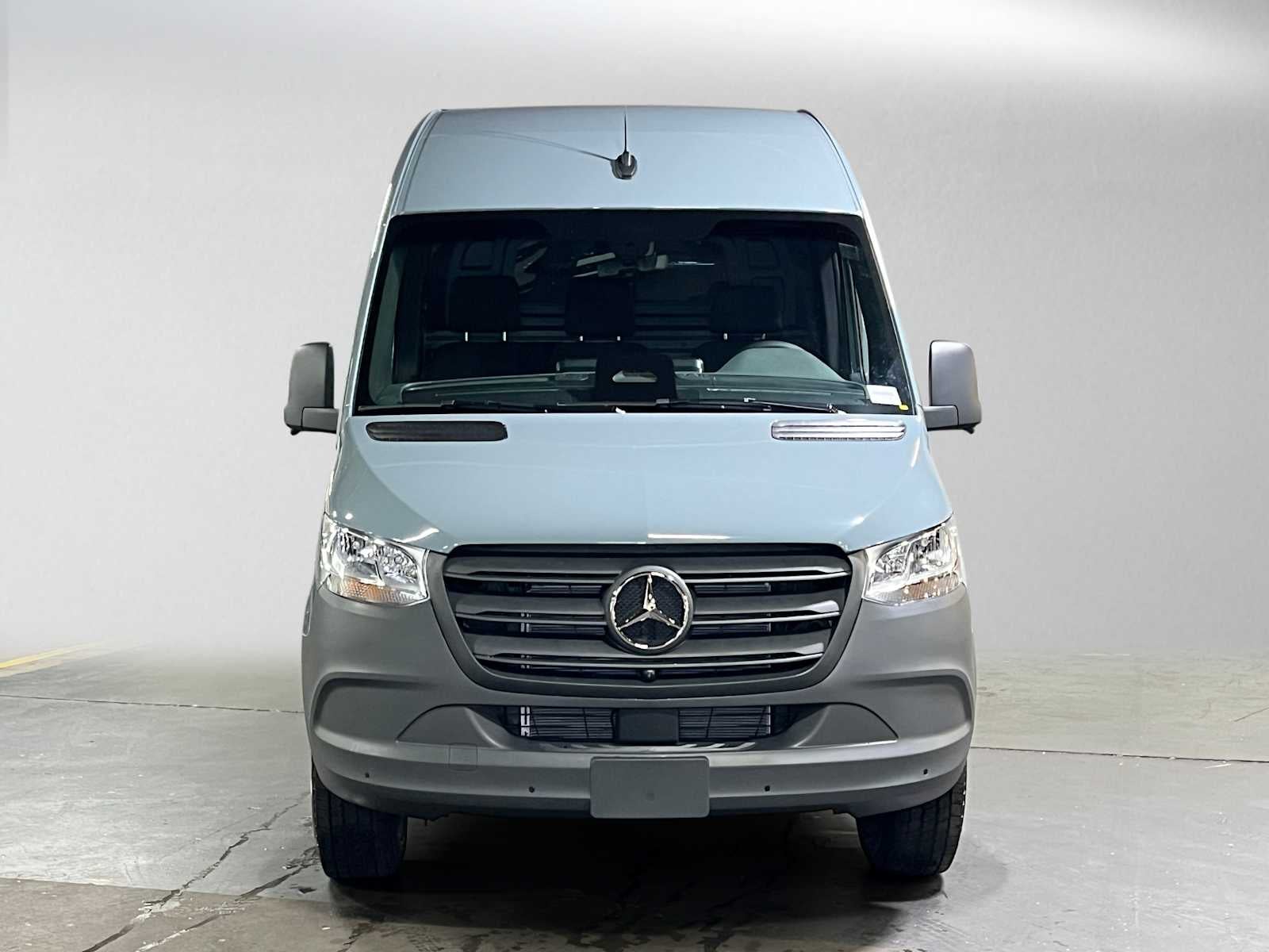 2026 Mercedes-Benz Sprinter Cargo 2500 Standard Roof I4 Diesel HO 144 RWD