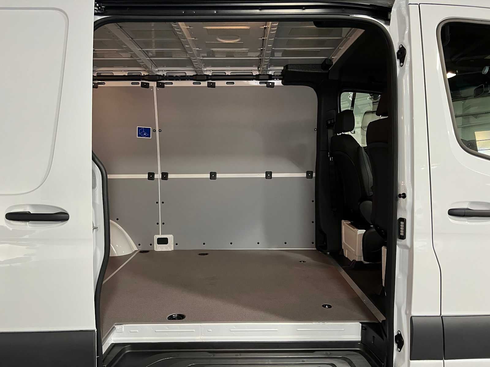 2025 Mercedes-Benz Sprinter Cargo Van 2500 Standard Roof I4 Diesel HO 144" RWD