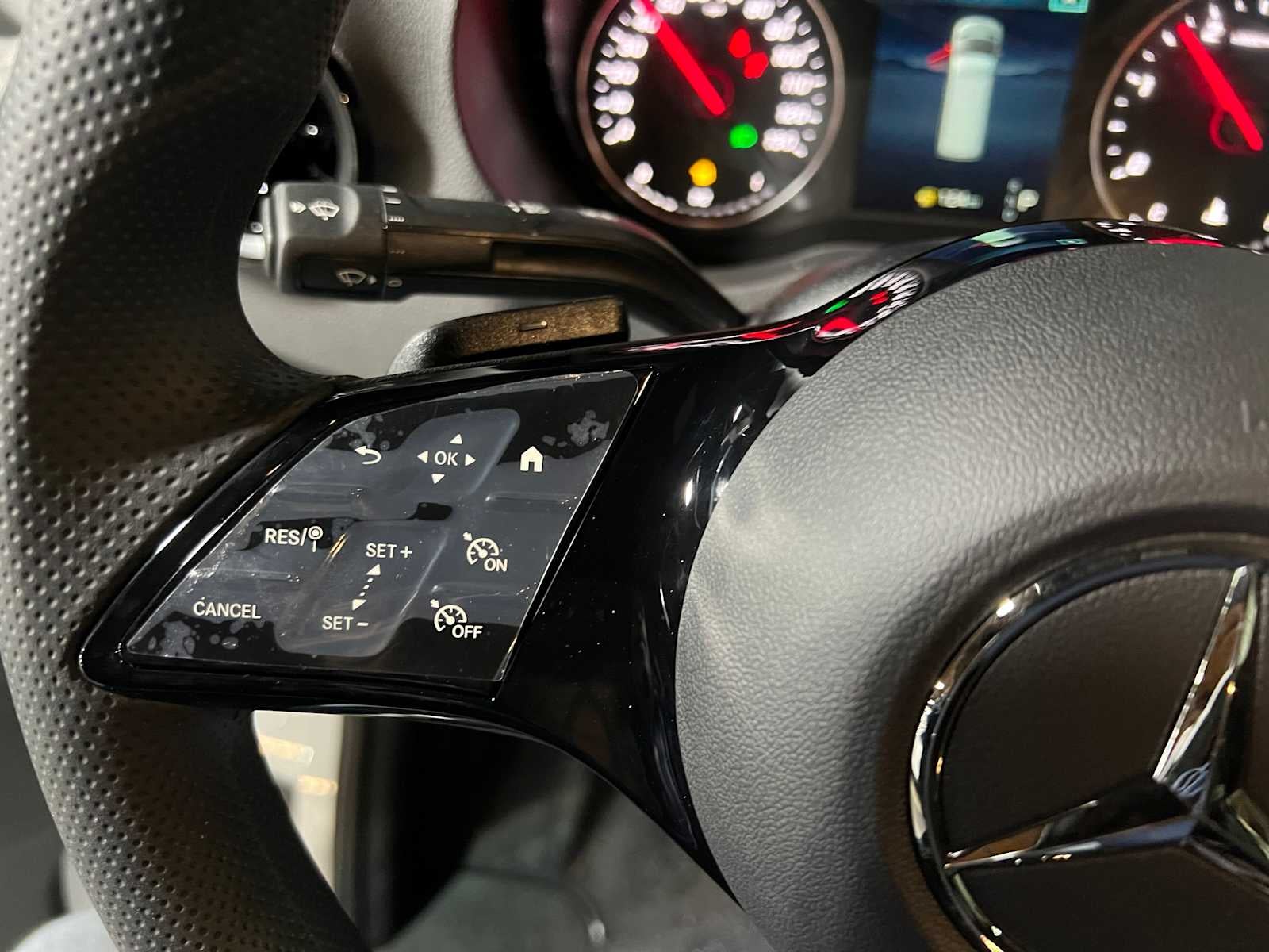 2025 Mercedes-Benz Sprinter Cargo Van 2500 Standard Roof I4 Diesel HO 144" RWD