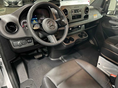 2025 Mercedes-Benz Sprinter Cargo Van 2500 Standard Roof I4 Diesel HO 144" RWD