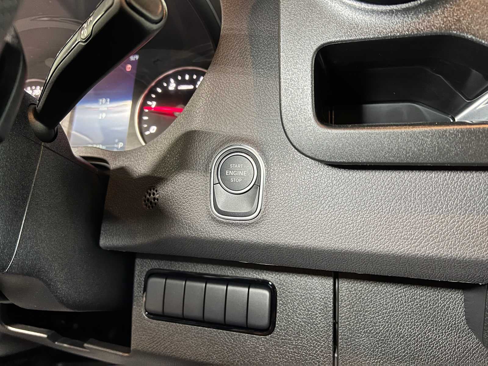 2025 Mercedes-Benz Sprinter Cargo Van 2500 Standard Roof I4 Diesel HO 144" RWD