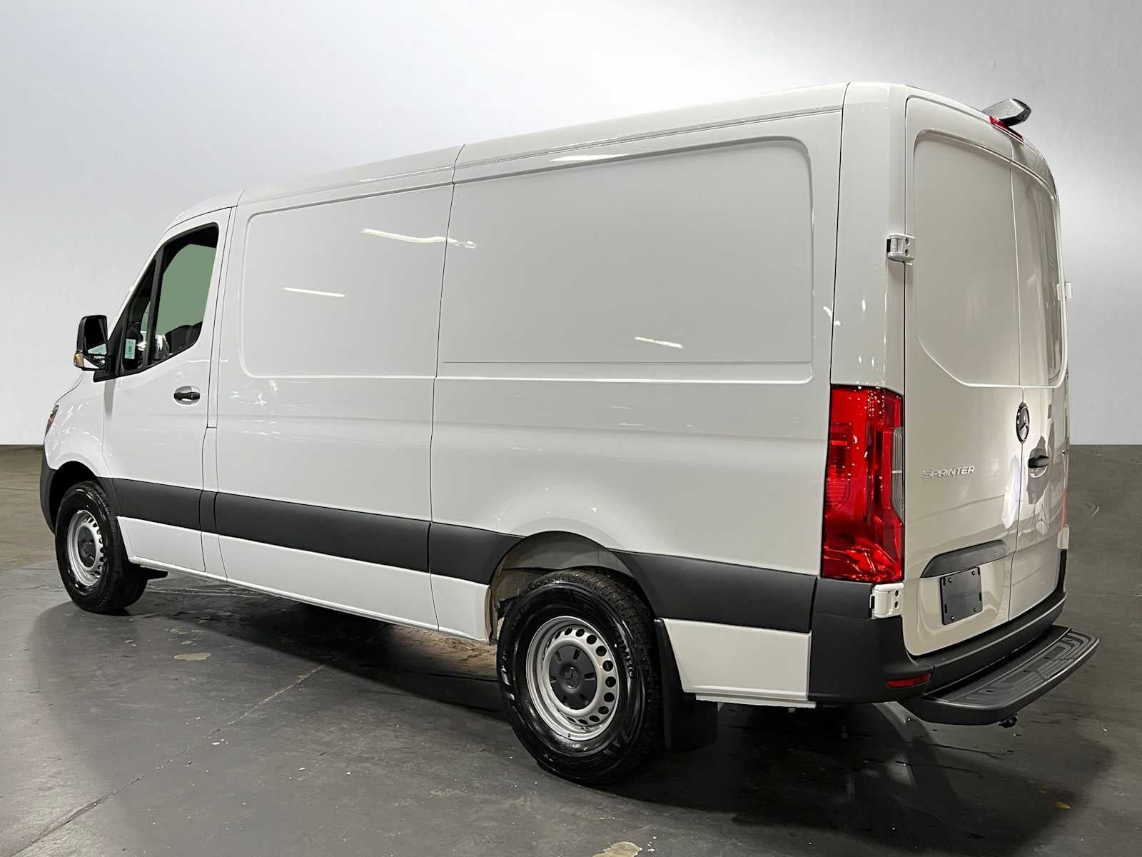 2025 Mercedes-Benz Sprinter Cargo Van 2500 Standard Roof I4 Diesel HO 144" RWD
