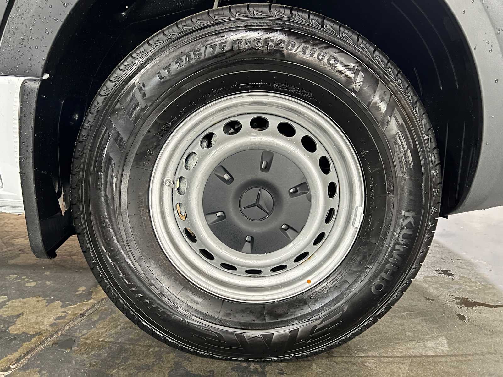 2025 Mercedes-Benz Sprinter Cargo Van 2500 Standard Roof I4 Diesel HO 144" RWD