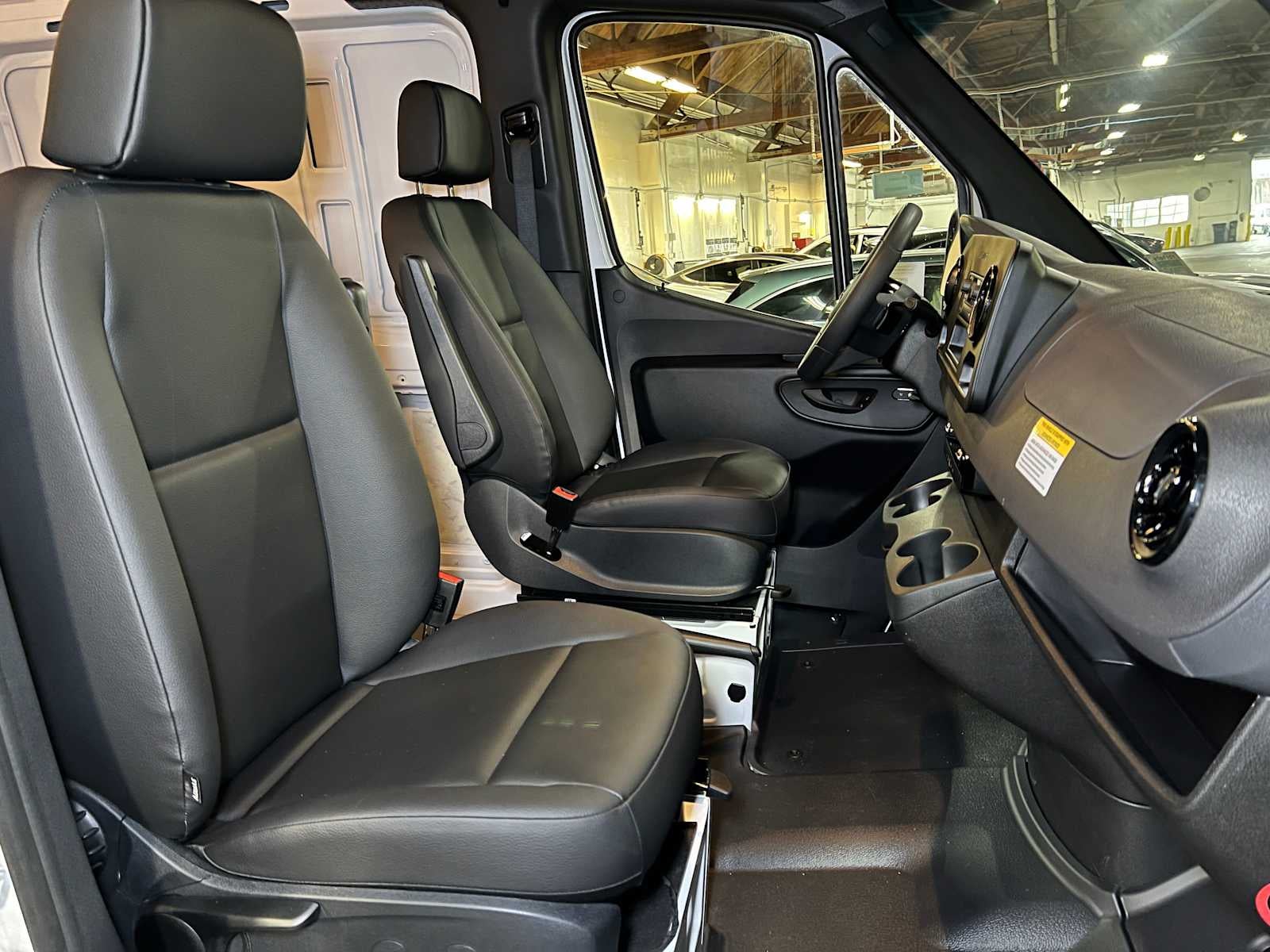 2025 Mercedes-Benz Sprinter Cargo Van 2500 Standard Roof I4 Diesel HO 144" RWD