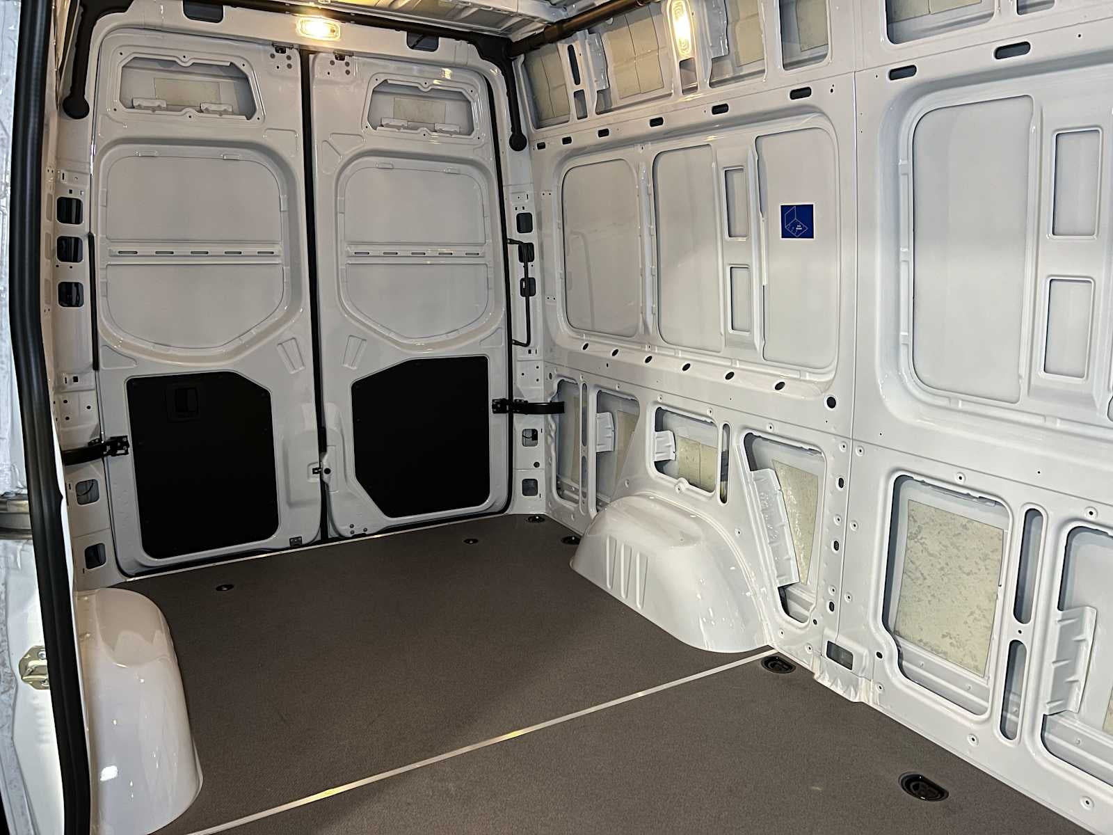 2025 Mercedes-Benz Sprinter Cargo Van 2500 Standard Roof I4 Diesel HO 144" RWD