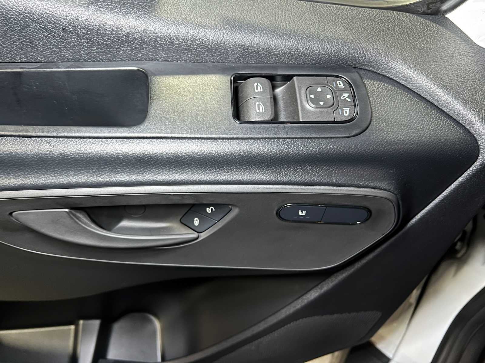 2025 Mercedes-Benz Sprinter Cargo Van 2500 Standard Roof I4 Diesel HO 144" RWD