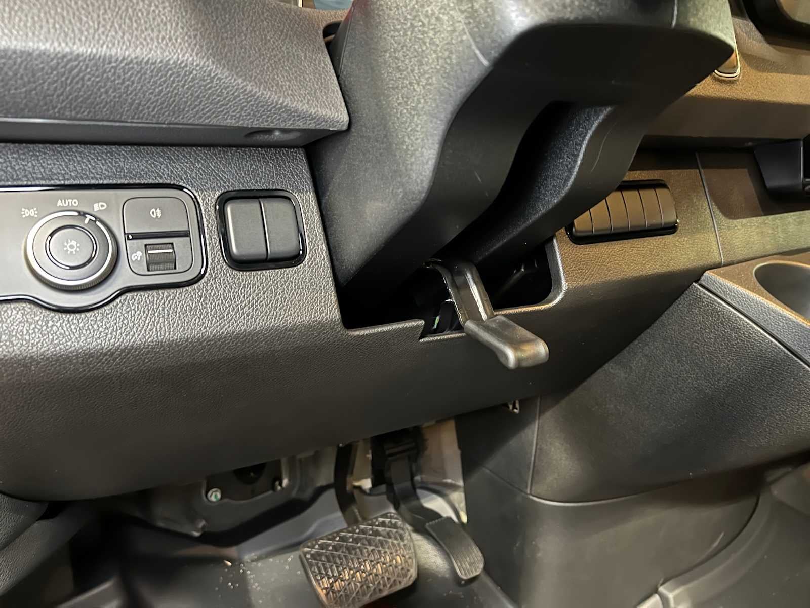 2025 Mercedes-Benz Sprinter Cargo Van 2500 Standard Roof I4 Diesel HO 144" RWD