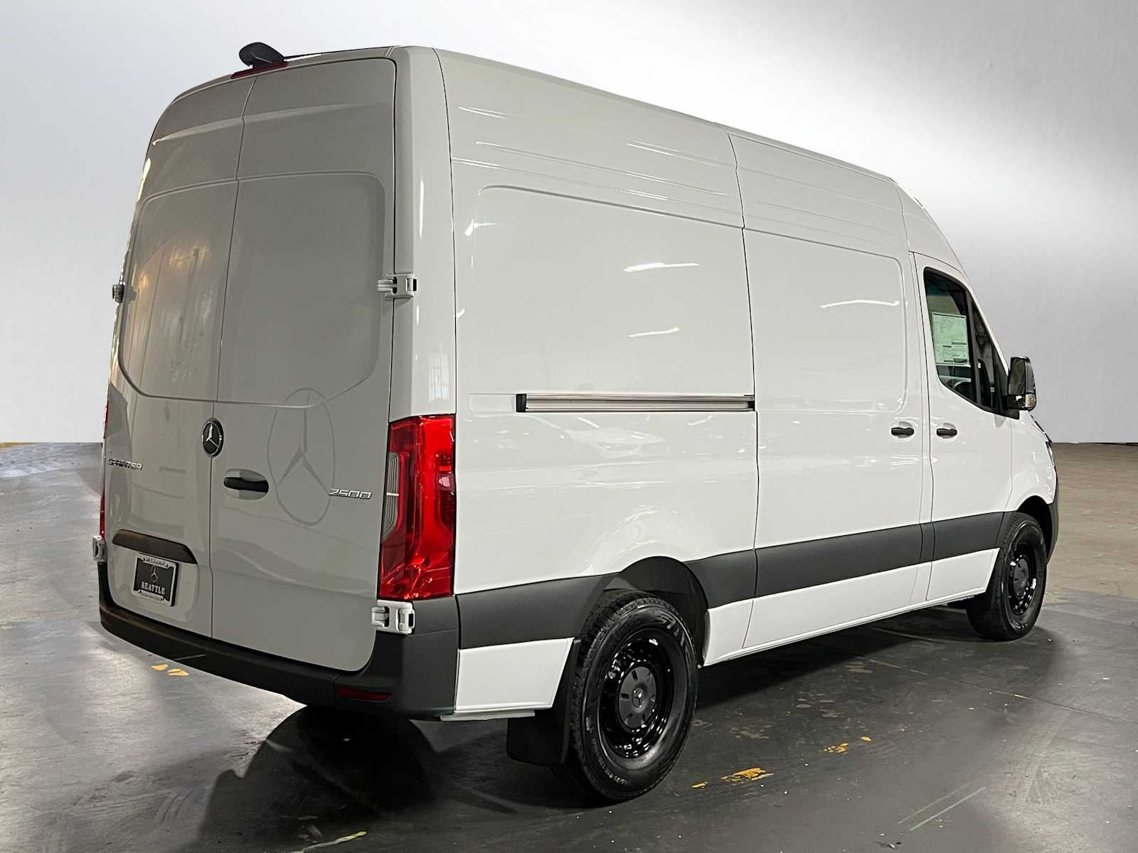 2025 Mercedes-Benz Sprinter Cargo Van 2500 Standard Roof I4 Diesel HO 144" RWD
