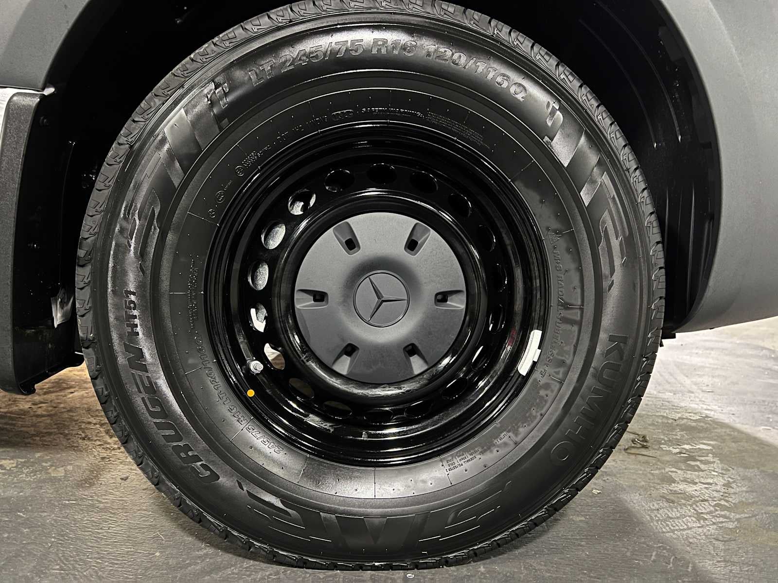 2025 Mercedes-Benz Sprinter Cargo Van 2500 Standard Roof I4 Diesel HO 144" RWD