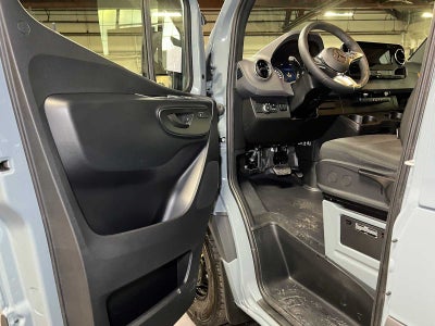 2026 Mercedes-Benz Sprinter Cargo 2500 Standard Roof I4 Diesel HO 144 RWD